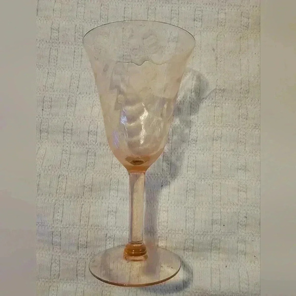 Vintage Morgantown Glass Pink Waterfall Goblet - Set of 2 Art Glass - Picture 2 of 6